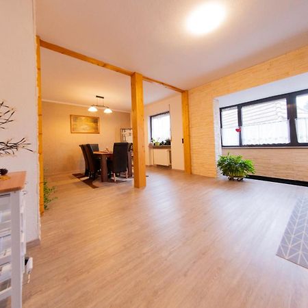 May-Homestay-Saar نوينكيرشن المظهر الخارجي الصورة