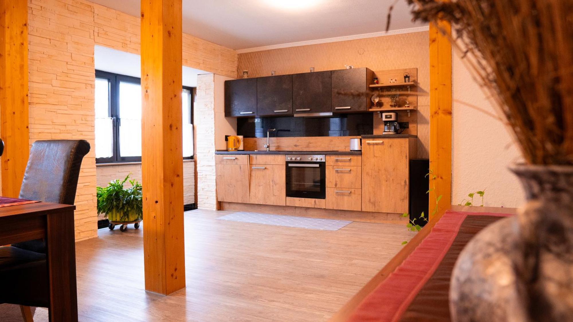 May-Homestay-Saar نوينكيرشن المظهر الخارجي الصورة